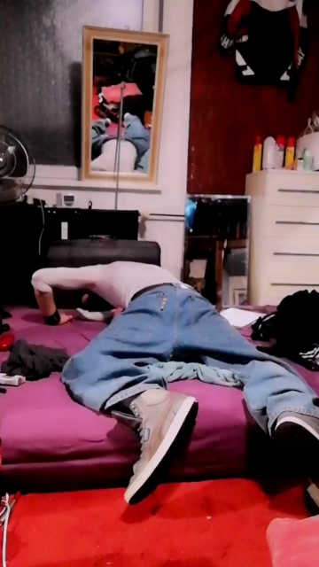 jeans_boy  19-09-2021 Recorded Video Cam